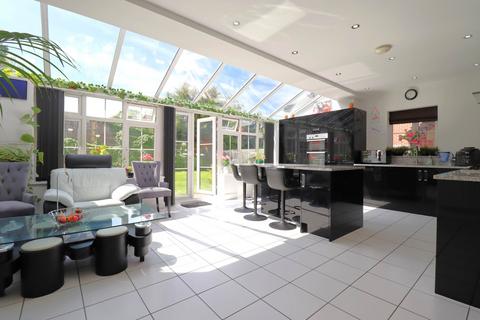 3 Adams Meadow, Wanborough, Swindon, SN4 0FQ