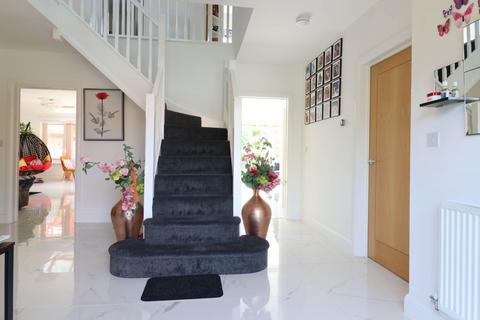 3 Adams Meadow, Wanborough, Swindon, SN4 0FQ