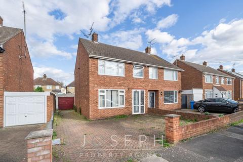 3 bedroom semi-detached house to rent, Thanet Road, Ipswich, IP4