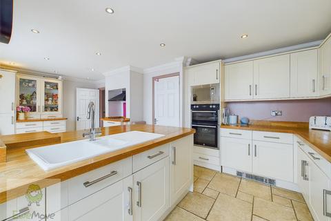 4 bedroom semi-detached house for sale, Eden Road, High Halstow, Rochester ME3 8ST