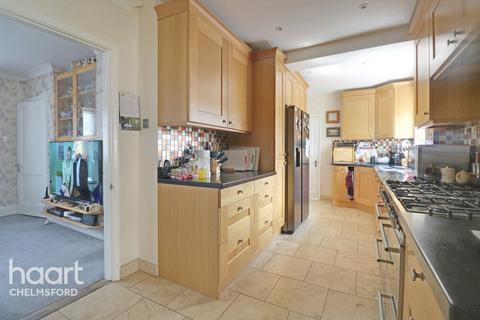 3 bedroom semi-detached house for sale, Robjohns Road, Chelmsford