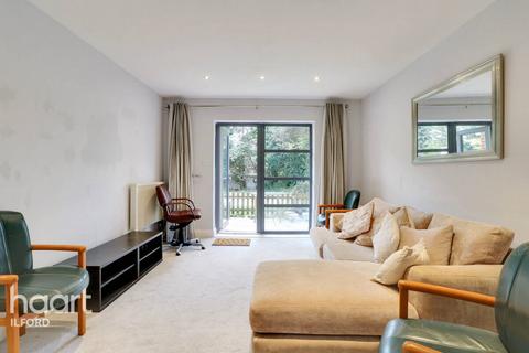 1 bedroom apartment for sale, Bay Tree Court 349 Longbridge Road, BARKING