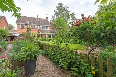 4 bedroom detached house for sale, Brook Street, Loughborough LE12