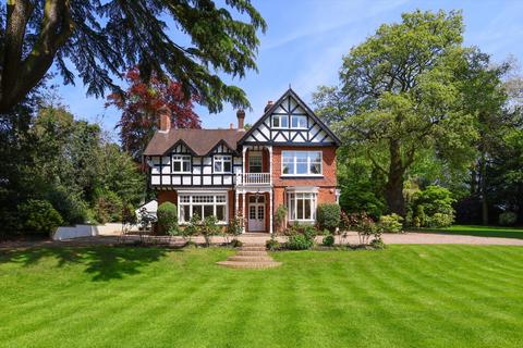 6 bedroom detached house for sale, Woburn Hill, Addlestone, Surrey, KT15