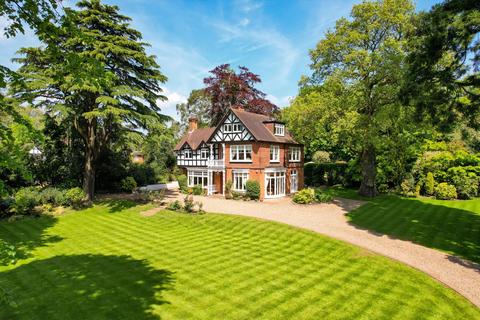 6 bedroom detached house for sale, Woburn Hill, Addlestone, Surrey, KT15