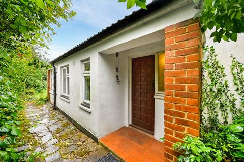 3 bedroom bungalow for sale, The Avenue, Ascot