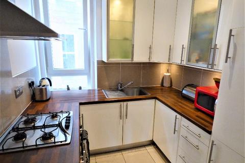2 bedroom flat to rent, Merchiston Grove, Shandon, Edinburgh, EH11