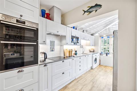 5 bedroom semi-detached house for sale, Vardens Road, SW11