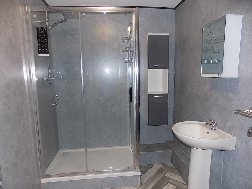 Bathroom 1 of 2