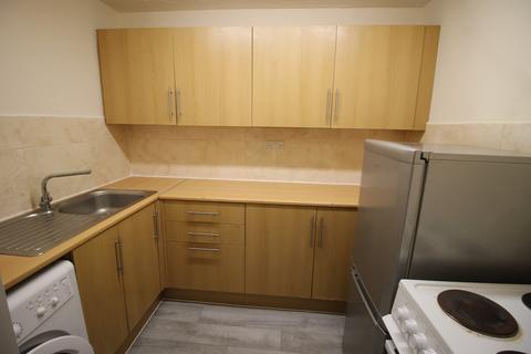 2 bedroom ground floor flat to rent, Aylesbury HP21