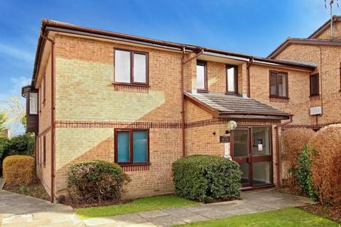 2 bedroom ground floor flat to rent, Aylesbury HP21