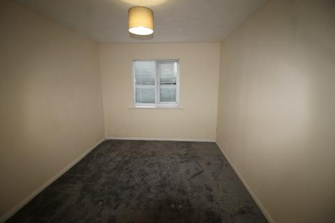 2 bedroom ground floor flat to rent, Aylesbury HP21