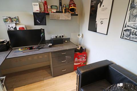 25 Ark Avenue, Grays, RM16 6QR