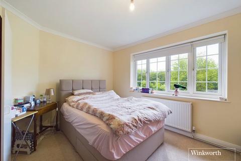 2 bedroom maisonette for sale, Kingsbury, London NW9
