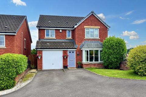 4 bedroom detached house for sale, Farm Close, Hengoed CF82