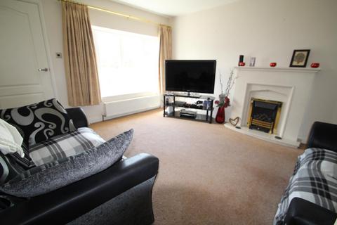 2 bedroom house to rent, Dove Close, Wetherby, West Yorkshire, UK, LS22