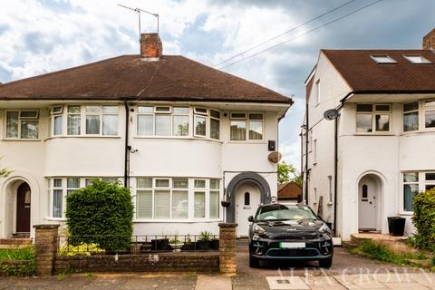 3 bedroom semi-detached house to rent, Ashfield Road, Southgate