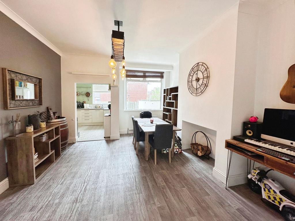 Egerton Street, Prestwich, M25 3 bed terraced house for sale £320,000