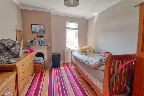 50 Crossfield Road, Clacton-on-sea, CO15 3QT