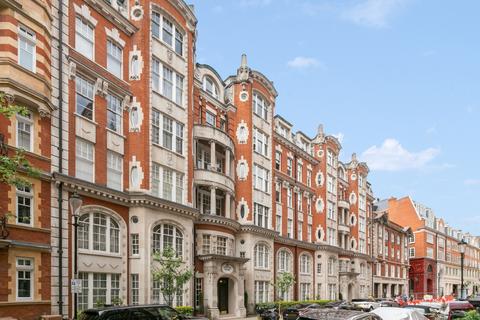 3 bedroom flat for sale, Lincoln House, Basil Street, Knightsbridge