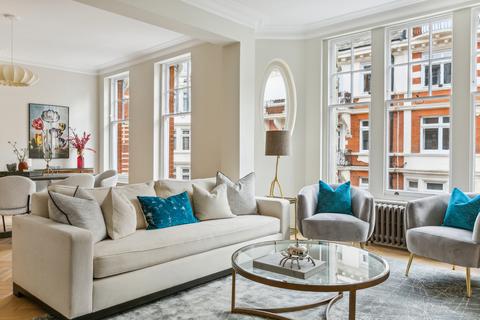 3 bedroom flat for sale, Lincoln House, Basil Street, Knightsbridge