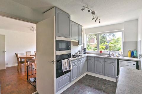 5 Moorlands Close, Brockenhurst, SO42 7QS