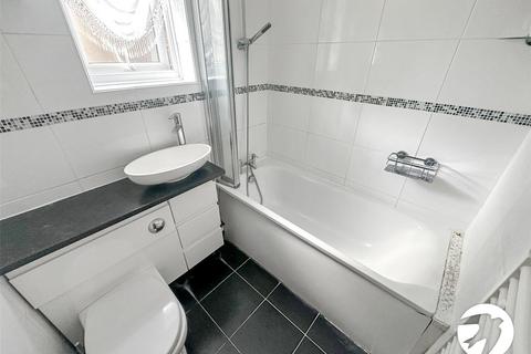 12 North Bank Close, Rochester, ME2 2NL
