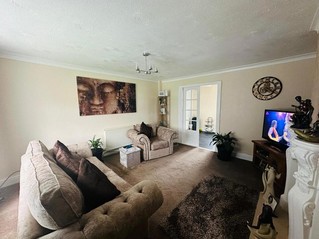 Eston, Middlesbrough TS6 3 bed semidetached house for sale £65,000