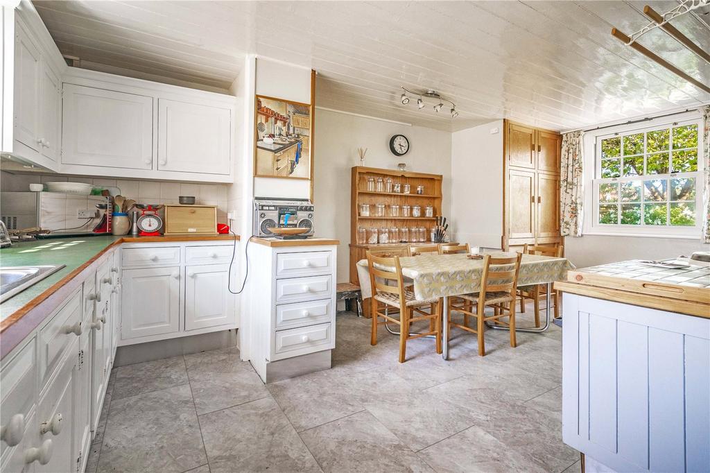 Kitchen/Breakfast Rm