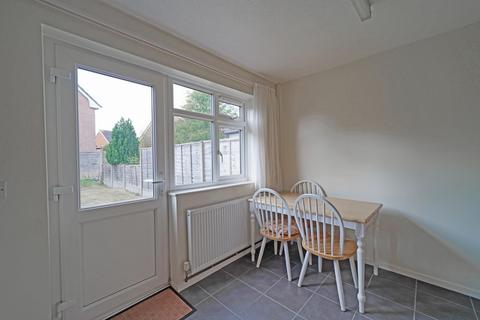 2 bedroom semi-detached house for sale, Rochford Court, Shirley, B90