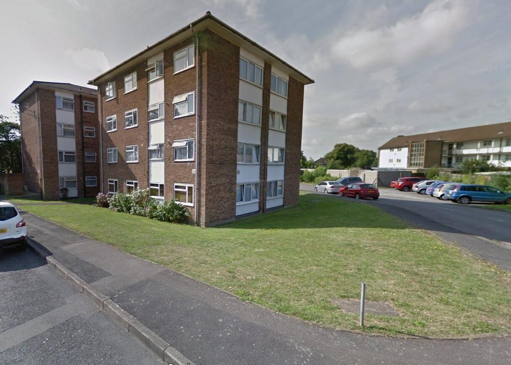Chichester court, HA7 3 bed flat for sale £395,000