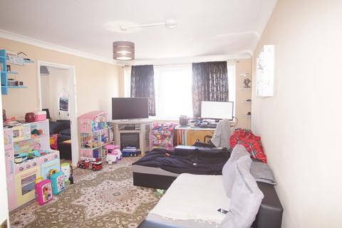 3 bedroom flat for sale, Chichester court, HA7