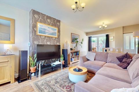 3 bedroom end of terrace house for sale, Woodrow Avenue, Hayes UB4