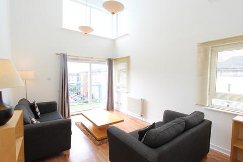 2 bedroom flat to rent, Albion Gardens, Leith, Edinburgh, EH7