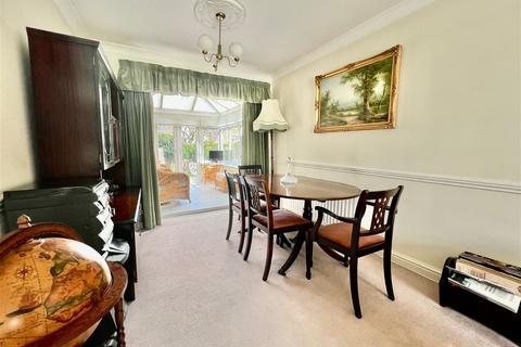 73 Clifford Moor Road, Boston Spa, Wetherby, LS23 6NP