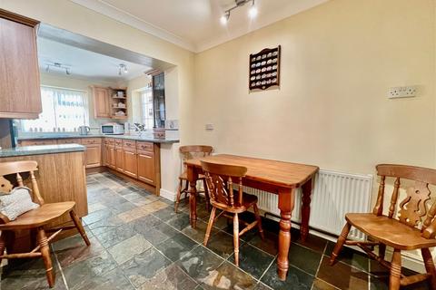 73 Clifford Moor Road, Boston Spa, Wetherby, LS23 6NP