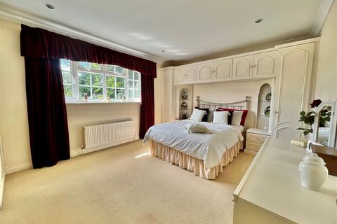 73 Clifford Moor Road, Boston Spa, Wetherby, LS23 6NP