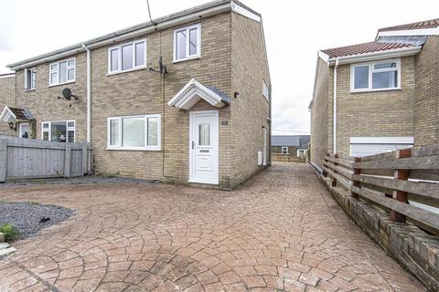3 bedroom semi-detached house to rent, Ty Llwyd Parc Estate, Quakers Yard, Treharris