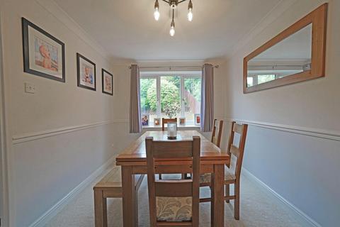 4 bedroom detached house for sale, Tansley Close, Dorridge, B93