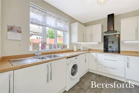 3 bedroom terraced house for sale, Fairford Way, Romford, RM3