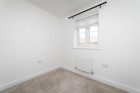 2 bedroom ground floor flat for sale, Matlock Close, Aylesham, CT3