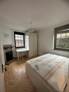 1 bedroom in a house share to rent, Moodkee Street, London SE16