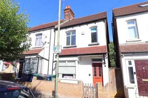 2 bedroom terraced house to rent, London NW9