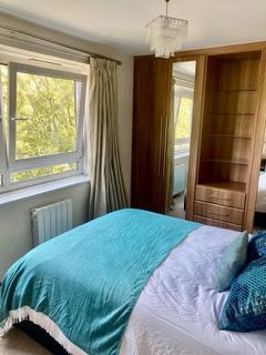 1 bedroom in a house share to rent, Delamere Terrace, London W2
