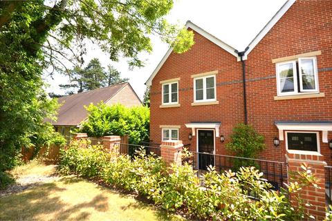 4 bedroom semi-detached house to rent, Winchester, Hampshire SO22