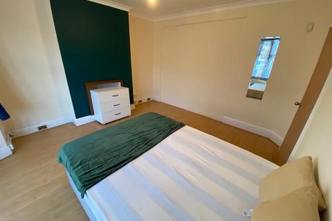 1 bedroom in a house share to rent, Northwick Avenue, Harrow HA3