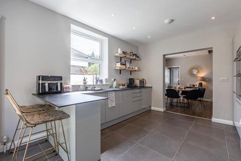 74 Common Lane, New Haw, Addlestone, KT15 3LL