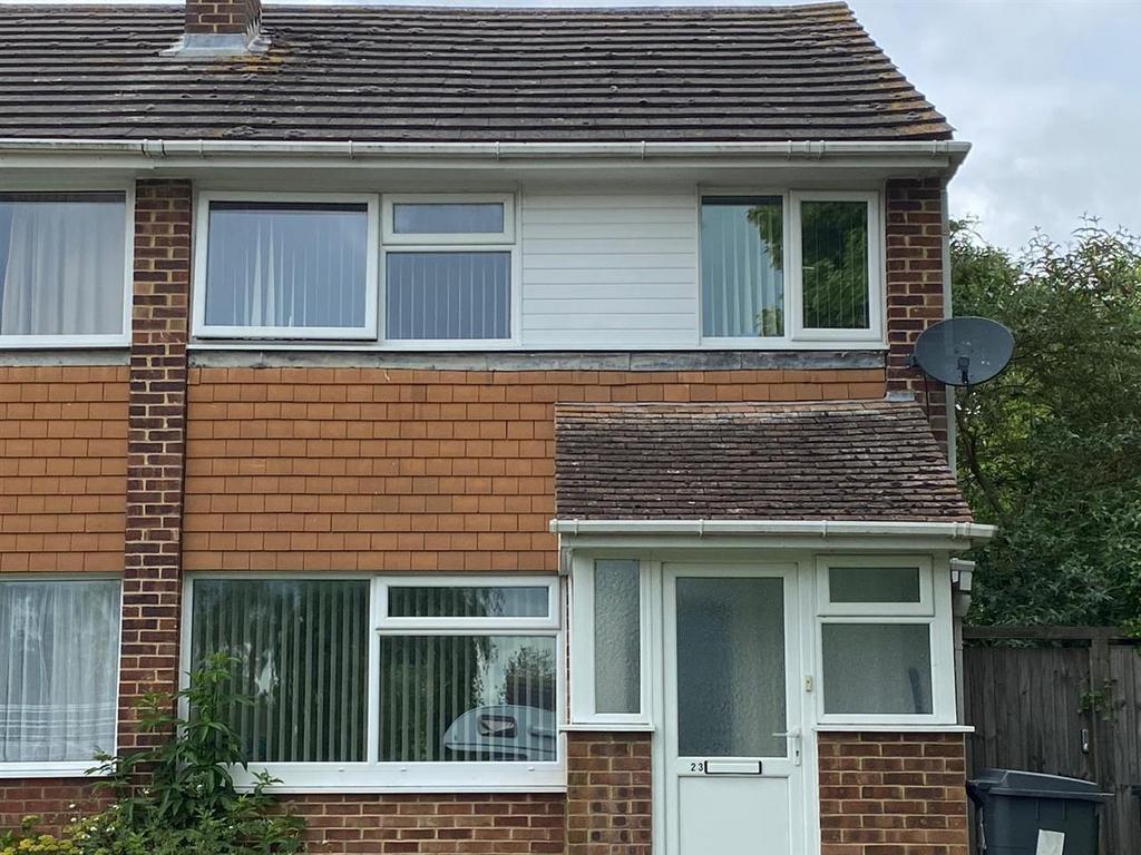 Verwood Close, Canterbury 4 bed end of terrace house to rent £1,450