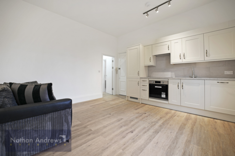 1 bedroom flat to rent, St. Charles Square, London W10