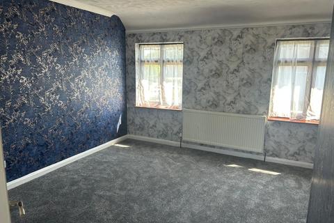 4 bedroom terraced house to rent, Stonehill Road, Leigh-on-Sea SS9